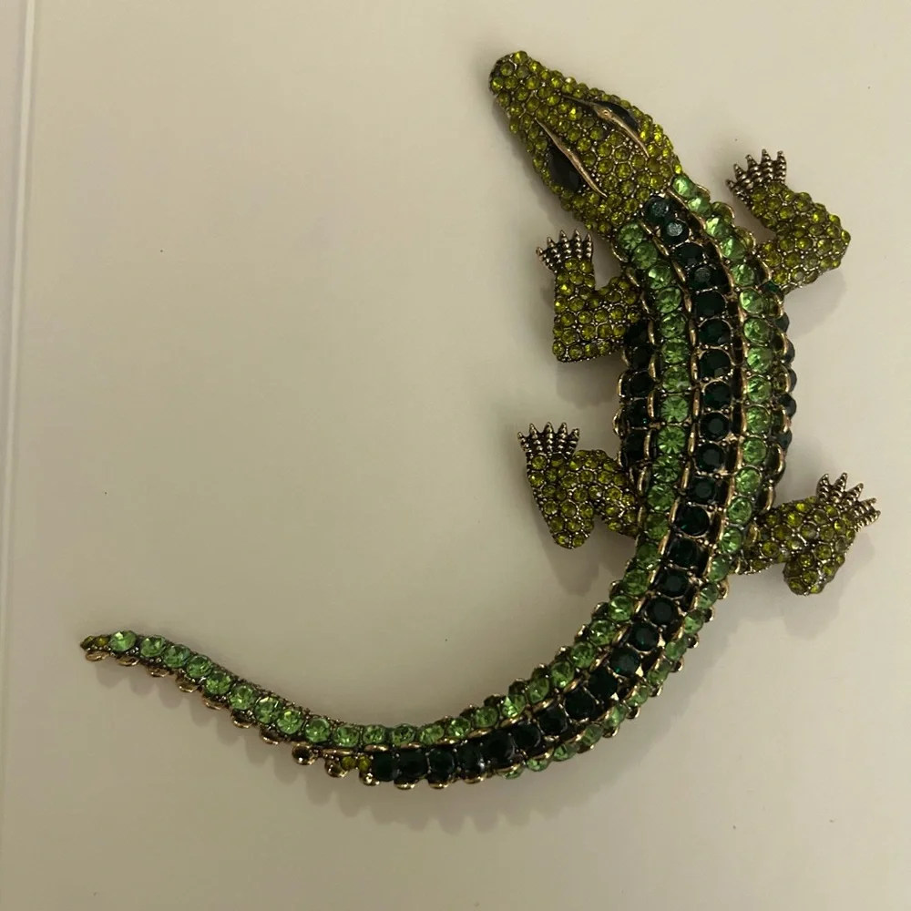 Green Crystal Lizard Brooch - Decorative Reptile Pin